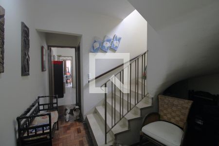 Escada de casa à venda com 3 quartos, 180m² em Cidade Dutra, São Paulo