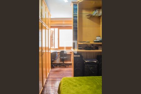 Casa à venda com 320m², 4 quartos e 3 vagasEscritório