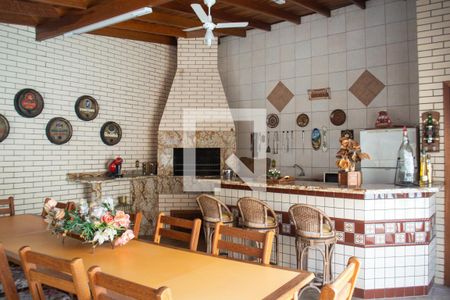 Casa à venda com 320m², 4 quartos e 3 vagasÁrea comum