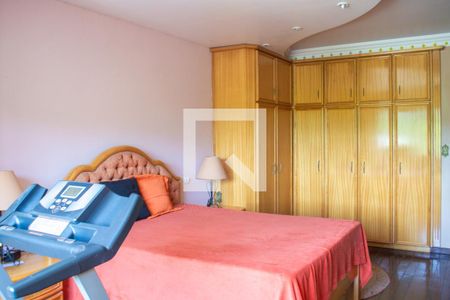 Casa à venda com 320m², 4 quartos e 3 vagasQuarto