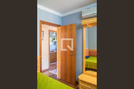 Casa à venda com 320m², 4 quartos e 3 vagasEscritório