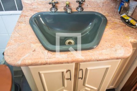 Casa à venda com 320m², 4 quartos e 3 vagasBanheiro