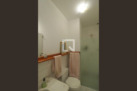 Banheiro da Suíte de casa à venda com 3 quartos, 230m² em Vila das Hortencias, Jundiaí