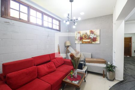 Sala de casa à venda com 4 quartos, 200m² em Partenon, Porto Alegre