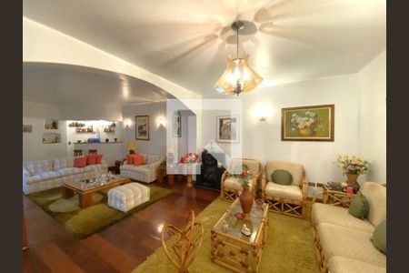 Casa à venda com 3 quartos, 199m² em Granja Julieta, São Paulo