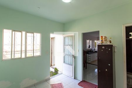 Sala de casa à venda com 2 quartos, 360m² em Mantiqueira, Belo Horizonte