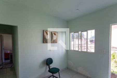 Sala de casa à venda com 2 quartos, 360m² em Mantiqueira, Belo Horizonte