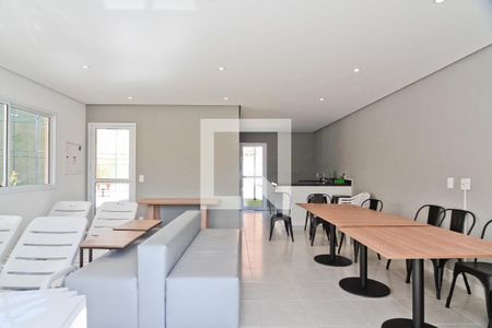 Apartamento para alugar com 40m², 2 quartos e 1 vaga Apartamento para alugar com 40m², 2 quartos e 1 vagaÁrea comum - Salão de festas