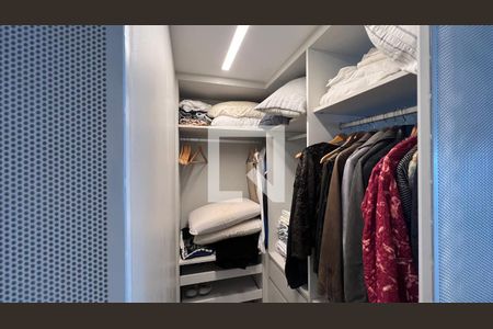 Apartamento à venda com 162m², 2 quartos e 2 vagasCloset da suíte