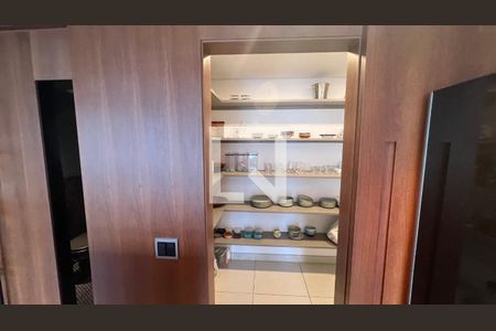 Apartamento à venda com 162m², 2 quartos e 2 vagasDispensa 