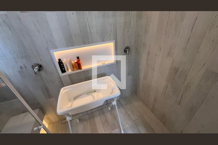 Apartamento à venda com 162m², 2 quartos e 2 vagasBanheiro da Suíte