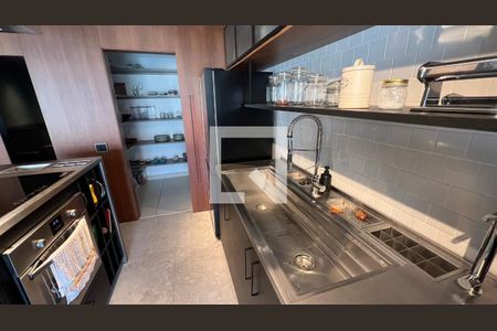 Apartamento à venda com 162m², 2 quartos e 2 vagasCozinha - Armários