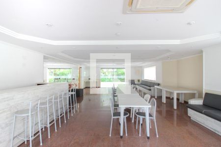 Apartamento à venda com 130m², 3 quartos e 2 vagas Apartamento à venda com 130m², 3 quartos e 2 vagasÁrea comum - Salão de festas
