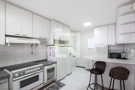 Apartamento à venda com 130m², 3 quartos e 2 vagas Apartamento à venda com 130m², 3 quartos e 2 vagasCozinha