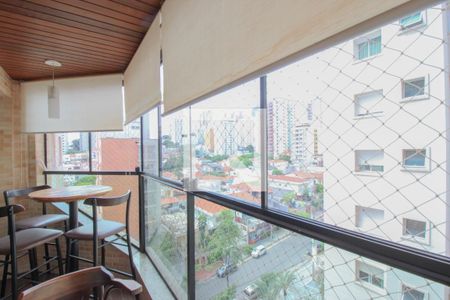 Apartamento à venda com 130m², 3 quartos e 2 vagas Apartamento à venda com 130m², 3 quartos e 2 vagasVaranda gourmet