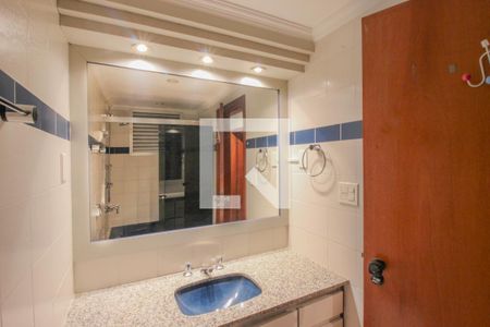 Apartamento à venda com 130m², 3 quartos e 2 vagas Apartamento à venda com 130m², 3 quartos e 2 vagasBanheiro Corredor