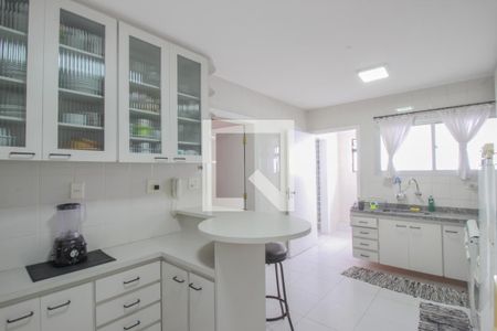 Apartamento à venda com 130m², 3 quartos e 2 vagas Apartamento à venda com 130m², 3 quartos e 2 vagasCozinha
