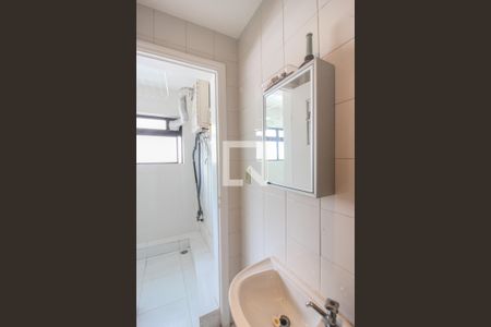 Apartamento à venda com 130m², 3 quartos e 2 vagas Apartamento à venda com 130m², 3 quartos e 2 vagasBanheiro de serviço