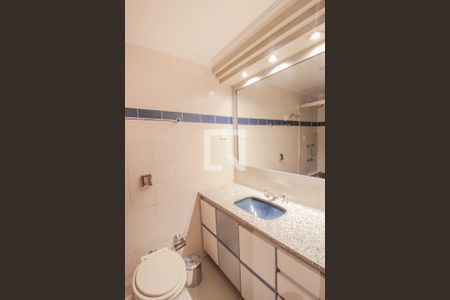 Apartamento à venda com 130m², 3 quartos e 2 vagas Apartamento à venda com 130m², 3 quartos e 2 vagasBanheiro Corredor