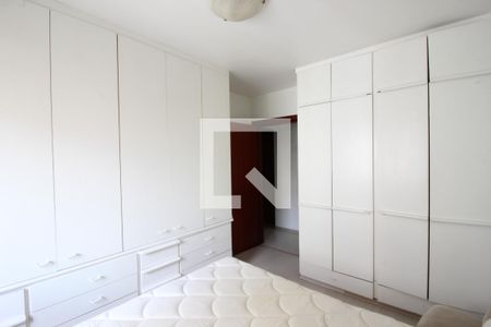 Apartamento à venda com 130m², 3 quartos e 2 vagas Apartamento à venda com 130m², 3 quartos e 2 vagasQuarto 2