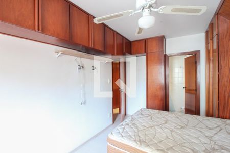 Apartamento à venda com 130m², 3 quartos e 2 vagas Apartamento à venda com 130m², 3 quartos e 2 vagasQuarto Suíte