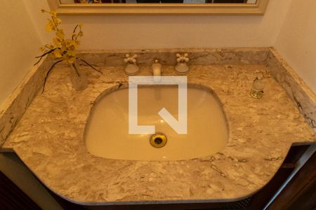 Casa à venda com 160m², 2 quartos e 6 vagasBanheiro