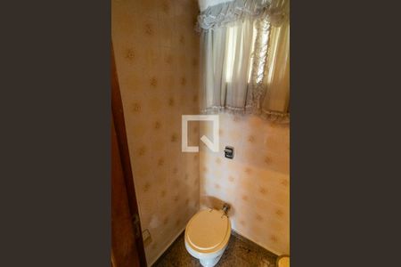 Casa à venda com 160m², 2 quartos e 6 vagasBanheiro