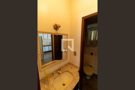 Casa à venda com 160m², 2 quartos e 6 vagasBanheiro