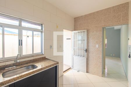 Casa de condomínio para alugar com 90m², 2 quartos e 2 vagas Casa de condomínio para alugar com 90m², 2 quartos e 2 vagasCozinha