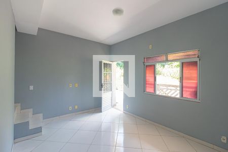 Sala de casa de condomínio para alugar com 2 quartos, 90m² em Campo Grande, Rio de Janeiro