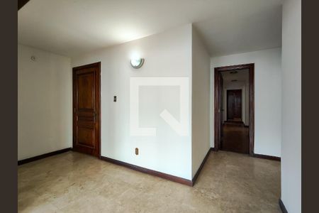 Hall de entrada de apartamento para alugar com 4 quartos, 200m² em Tijuca, Rio de Janeiro