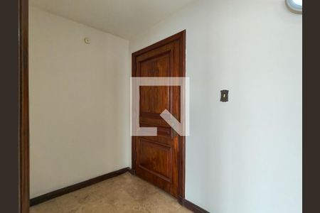 Entrada de apartamento para alugar com 4 quartos, 200m² em Tijuca, Rio de Janeiro