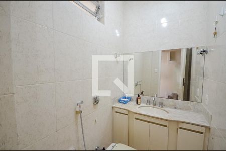 Apartamento à venda com 200m², 4 quartos e 1 vaga Apartamento à venda com 200m², 4 quartos e 1 vagaBanheiro Social