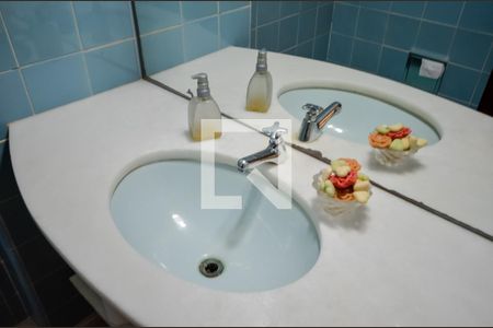 Lavabo de apartamento à venda com 4 quartos, 200m² em Tijuca, Rio de Janeiro