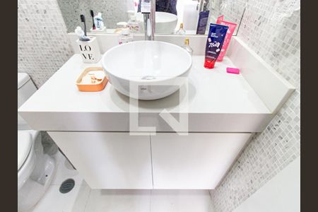 Apartamento à venda com 68m², 2 quartos e 1 vagaBanheiro 