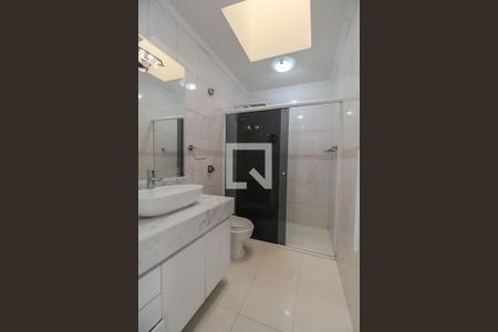 Casa para alugar com 147m², 3 quartos e 3 vagas Casa para alugar com 147m², 3 quartos e 3 vagasBanheiro da Suíte
