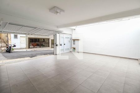 Casa para alugar com 147m², 3 quartos e 3 vagas Casa para alugar com 147m², 3 quartos e 3 vagasGaragem