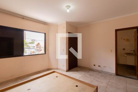 Casa para alugar com 430m², 4 quartos e 6 vagas Casa para alugar com 430m², 4 quartos e 6 vagasSuíte 1