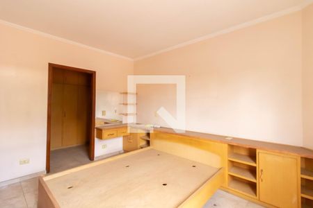 Casa para alugar com 430m², 4 quartos e 6 vagas Casa para alugar com 430m², 4 quartos e 6 vagasSuíte 1