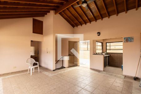 Casa para alugar com 430m², 4 quartos e 6 vagas Casa para alugar com 430m², 4 quartos e 6 vagasTerraço