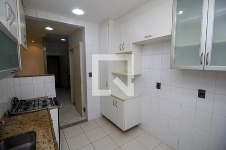 Apartamento à venda com 138m², 3 quartos e 2 vagasCozinha - Armários