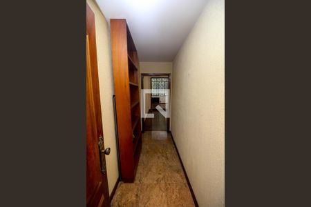 Corredor de Entrada de apartamento à venda com 3 quartos, 138m² em Laranjeiras, Rio de Janeiro