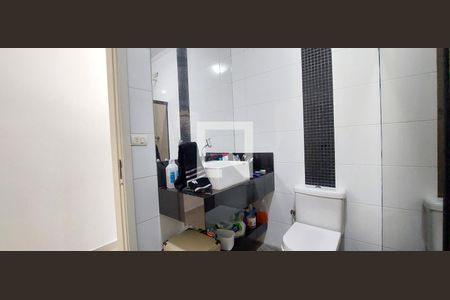 Casa à venda com 190m², 3 quartos e 2 vagasBanheiro 3