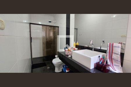 Casa à venda com 190m², 3 quartos e 2 vagasBanheiro Quarto suíte 1