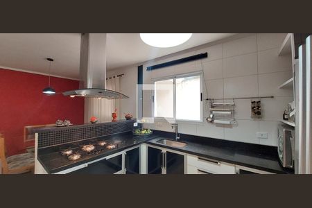 Casa à venda com 190m², 3 quartos e 2 vagasCozinha