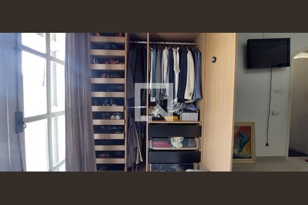 Casa à venda com 190m², 3 quartos e 2 vagasCloset Quarto suíte 1