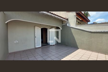 Casa à venda com 190m², 3 quartos e 2 vagasVaranda Quarto suíte 1