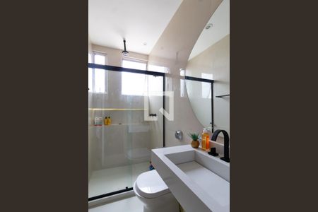 Apartamento à venda com 165m², 4 quartos e 2 vagasDetalhe do banheiro social