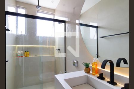 Apartamento à venda com 165m², 4 quartos e 2 vagasDetalhe do banheiro social