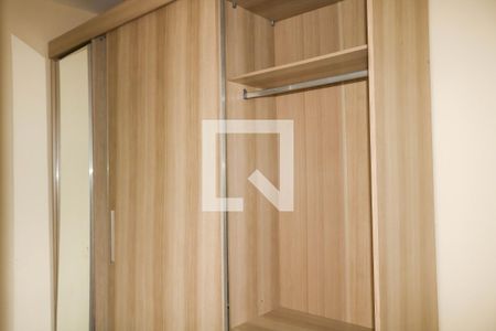 Apartamento à venda com 71m², 2 quartos e 1 vaga Apartamento à venda com 71m², 2 quartos e 1 vagaQuarto de Serviço